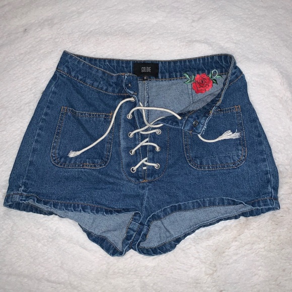 3/$10 Butterfly patch lace up shorts - Picture 4 of 4